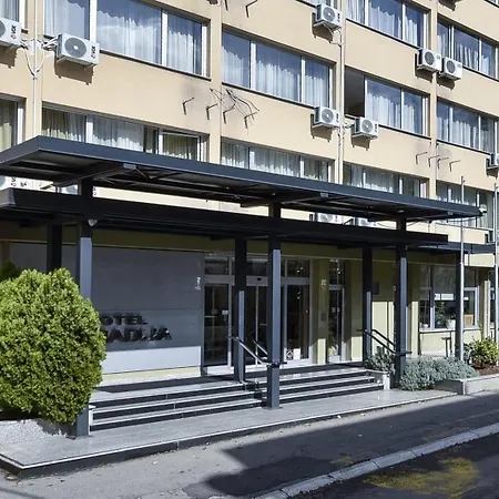Отель Sumadija 4*